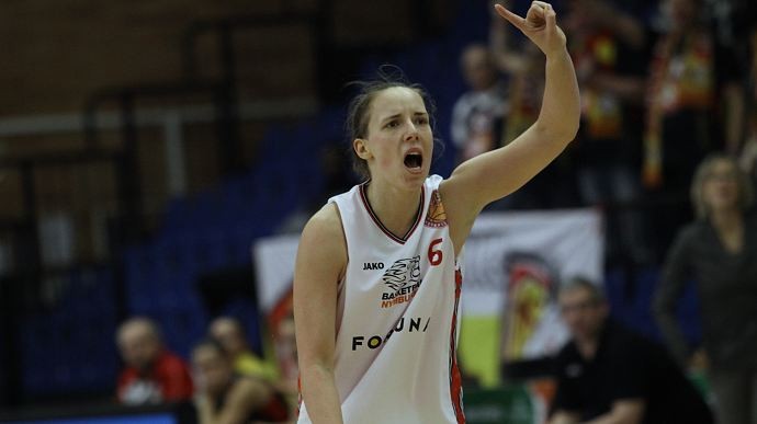 Kateřina ZAVÁZALOVÁ